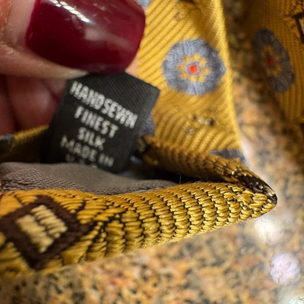 Robert Talbot Studios Silk‎ Tie Gold Paisley Woven